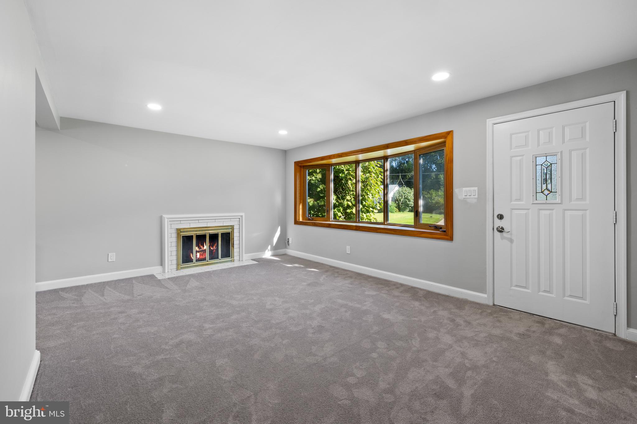 BROYHILL CREST - Residential