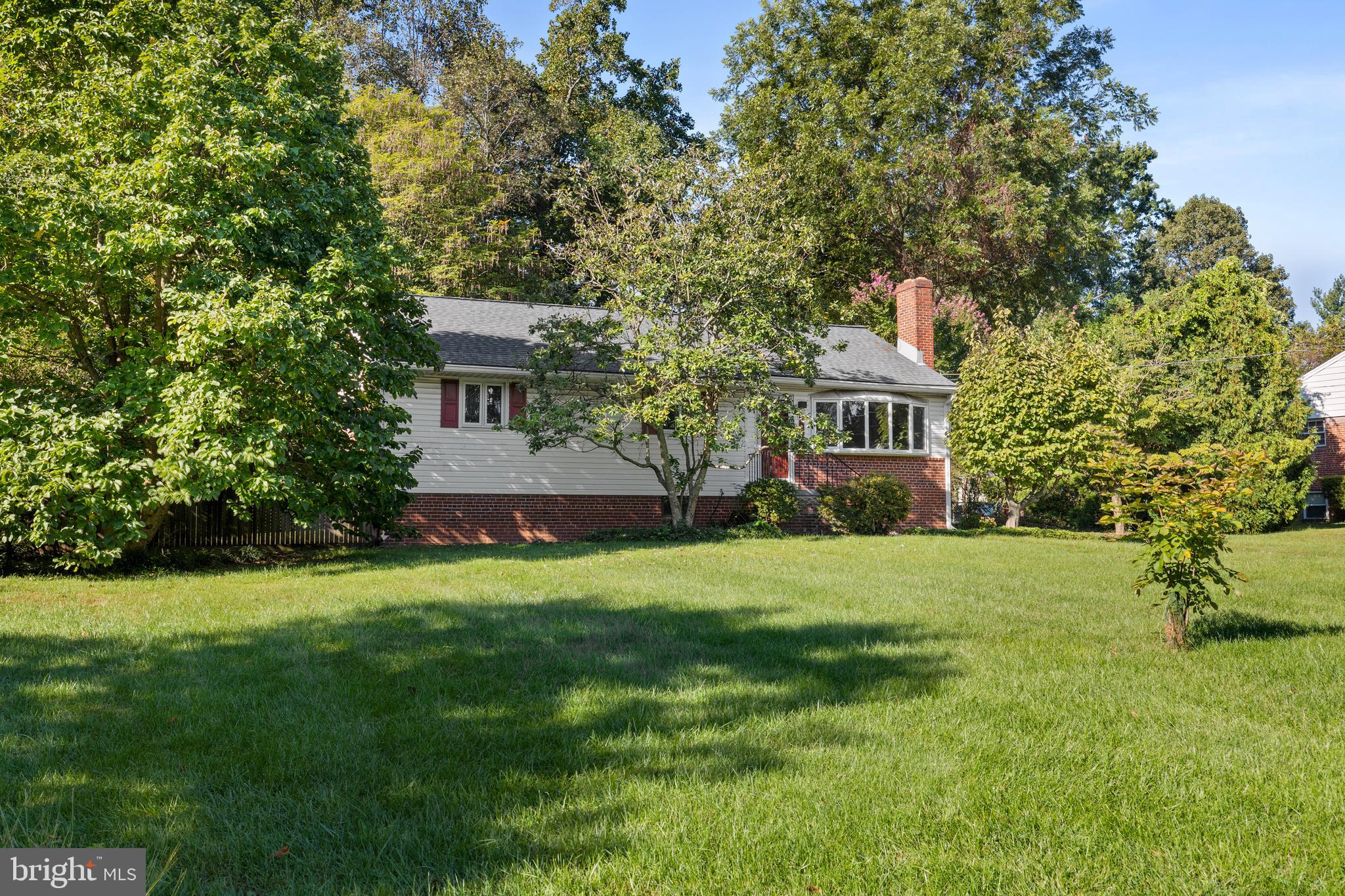 BROYHILL CREST - Residential