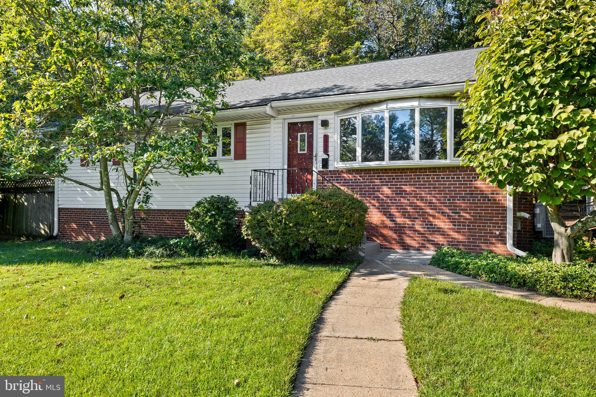 BROYHILL CREST - Residential