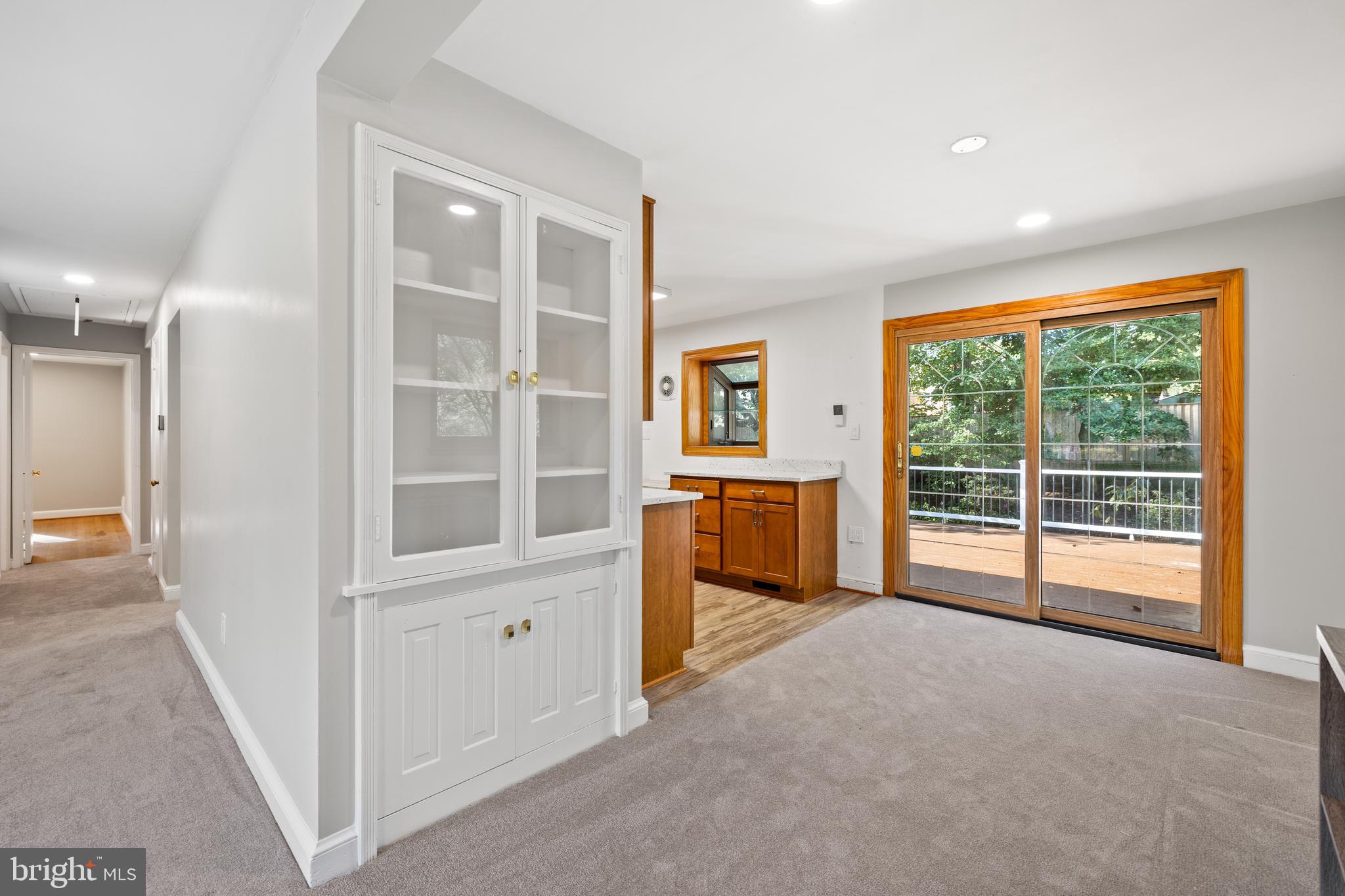 BROYHILL CREST - Residential