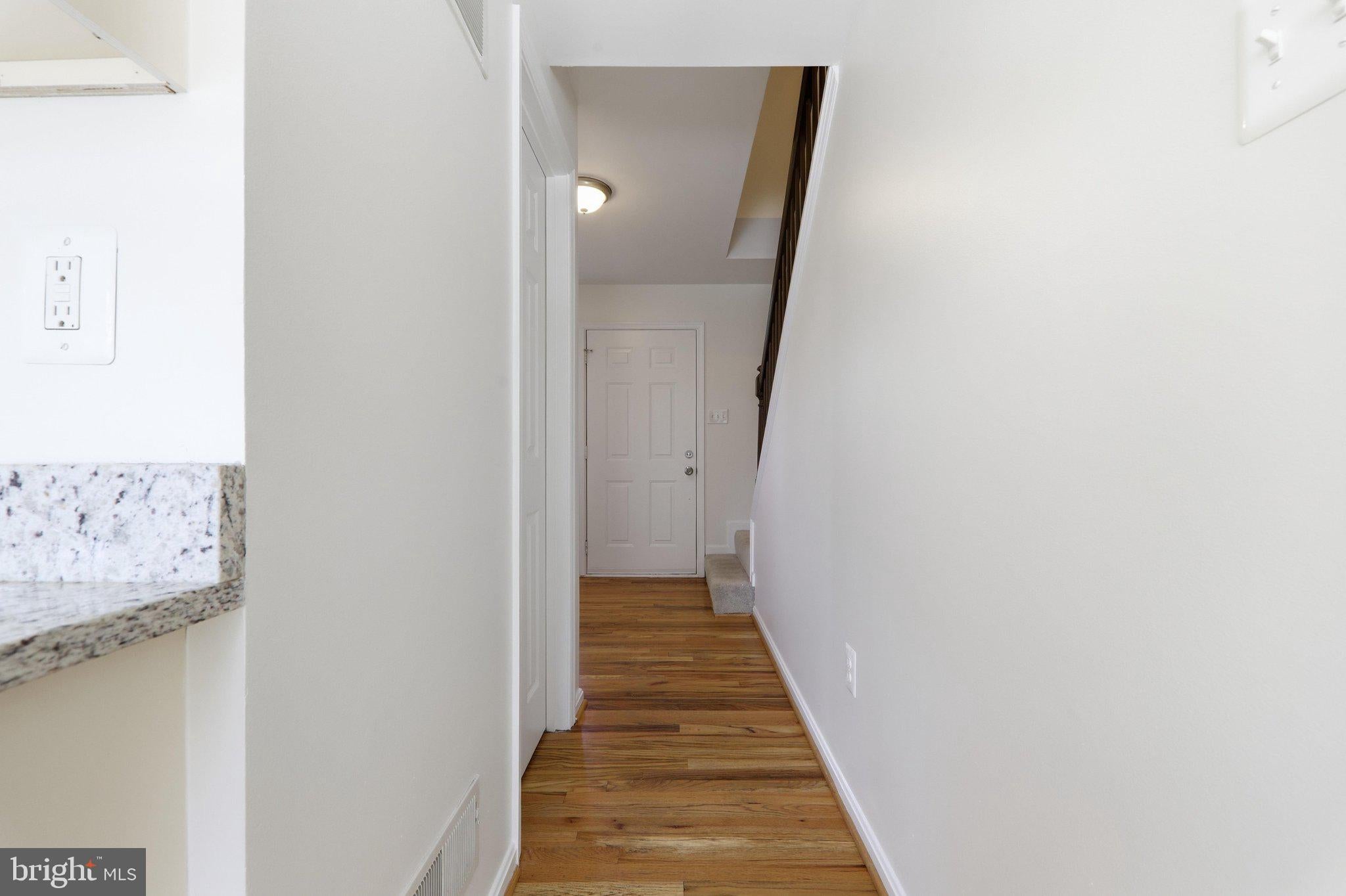 11212 KENT COURT