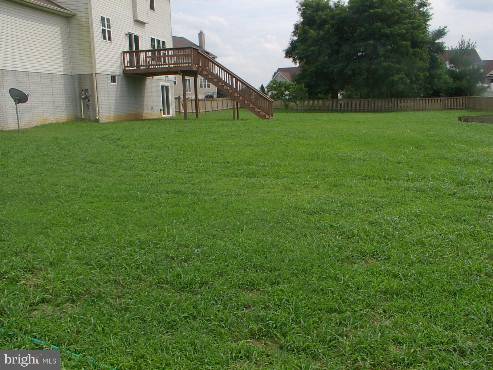 APPLE KNOLLS ESTATES - Residential