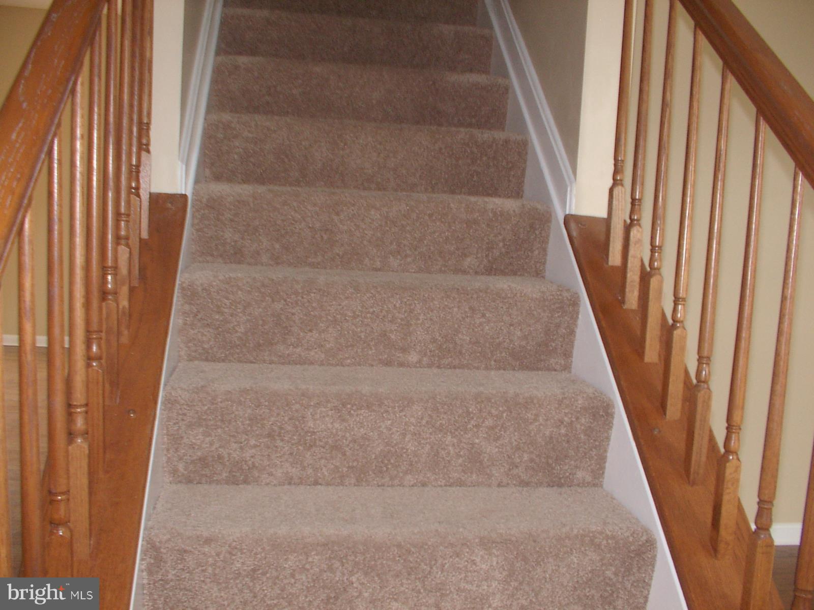 APPLE KNOLLS ESTATES - Residential