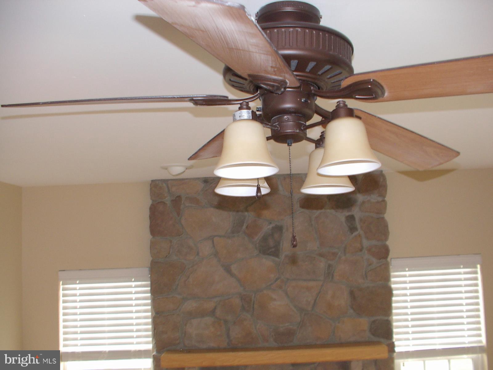 APPLE KNOLLS ESTATES - Residential