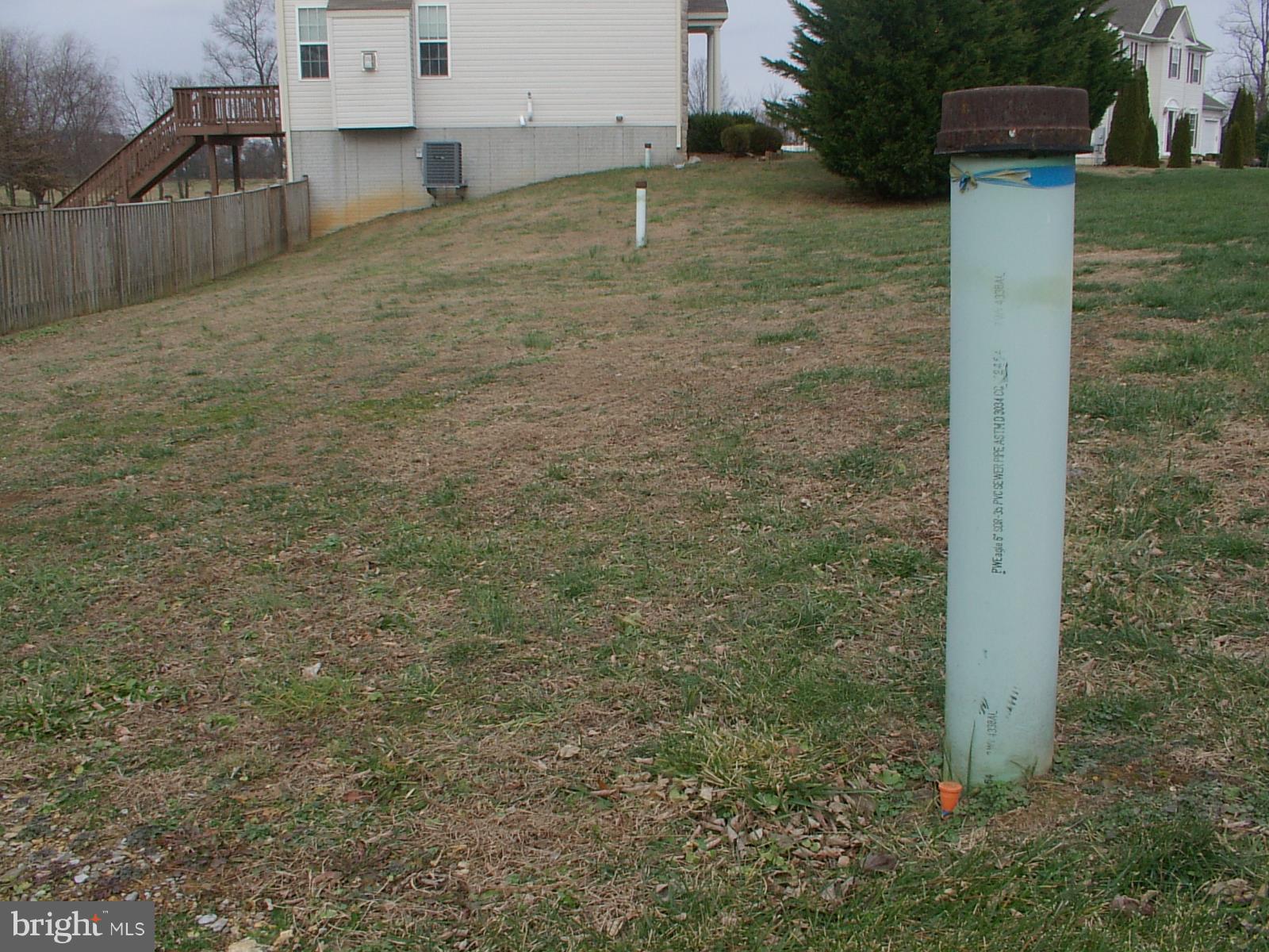 APPLE KNOLLS ESTATES - Residential