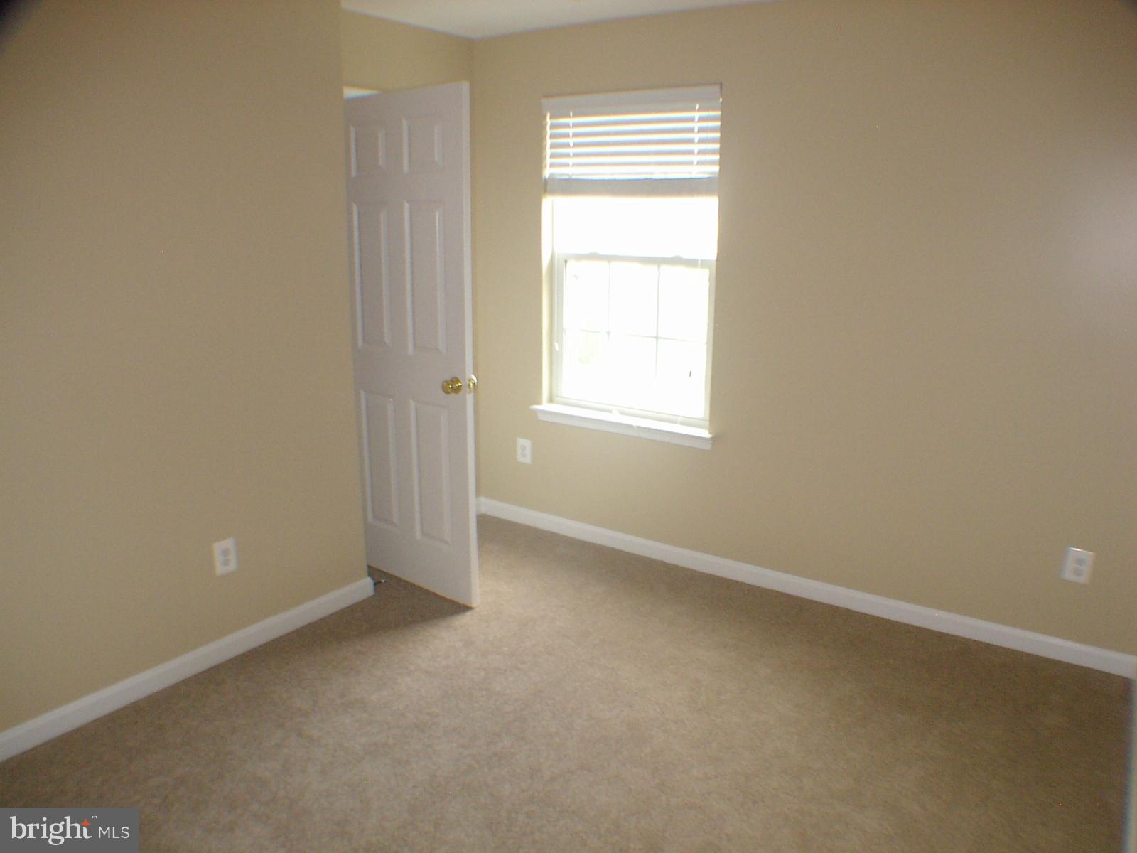 APPLE KNOLLS ESTATES - Residential