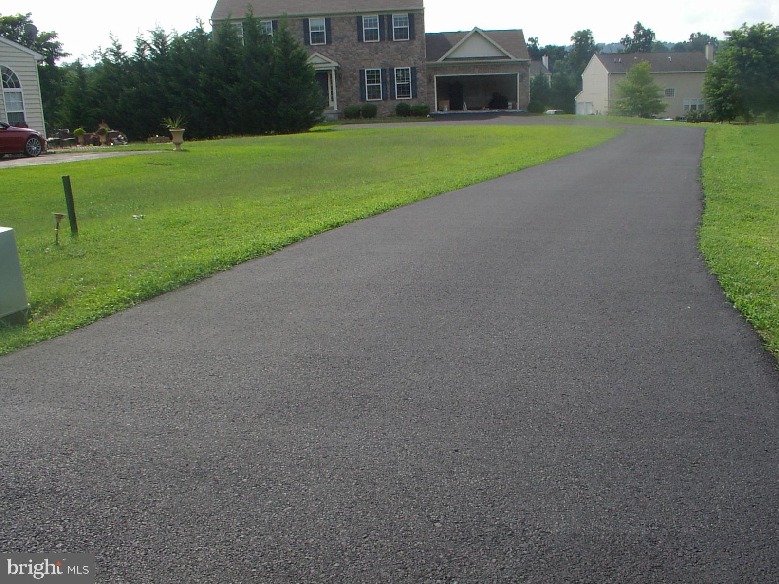 APPLE KNOLLS ESTATES - Residential