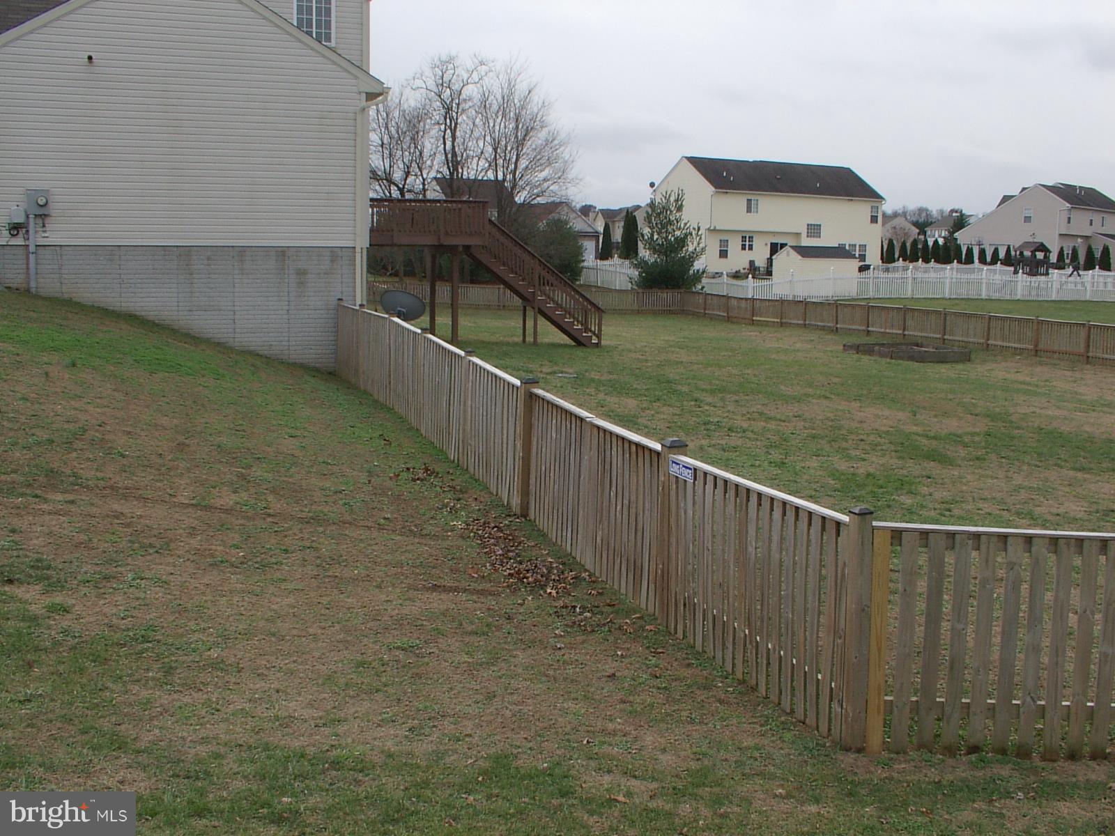 APPLE KNOLLS ESTATES - Residential