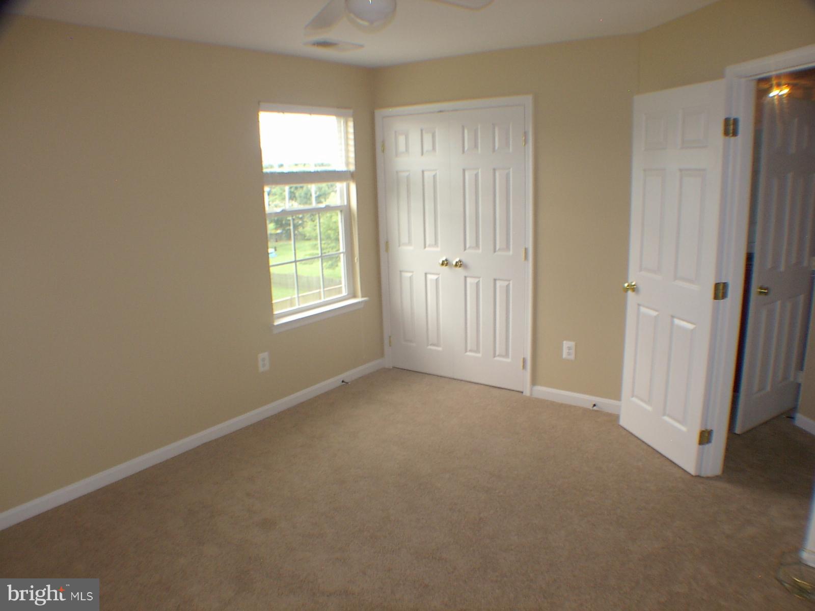 APPLE KNOLLS ESTATES - Residential