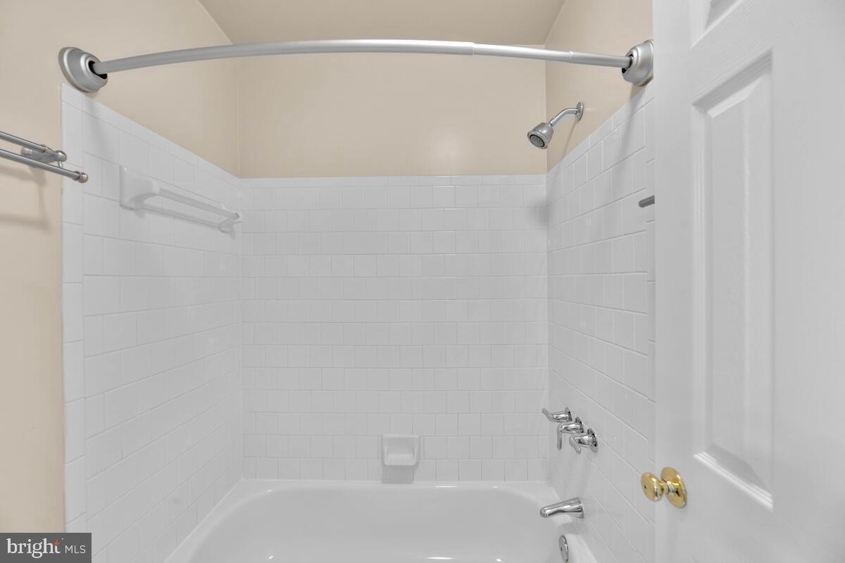 WOODLAND VILLAGE - Residential Lease