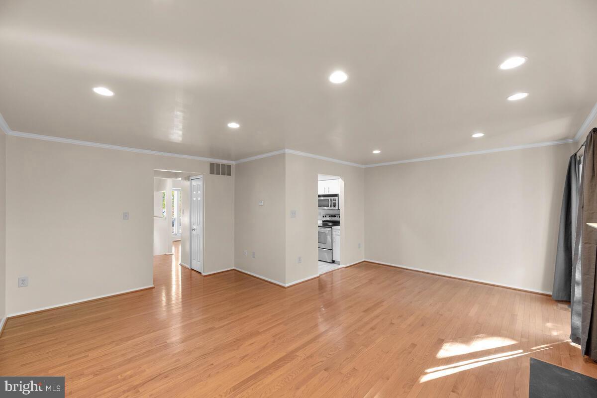 WOODLAND VILLAGE - Residential Lease