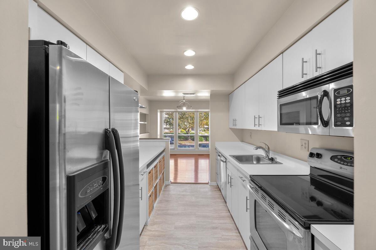 WOODLAND VILLAGE - Residential Lease