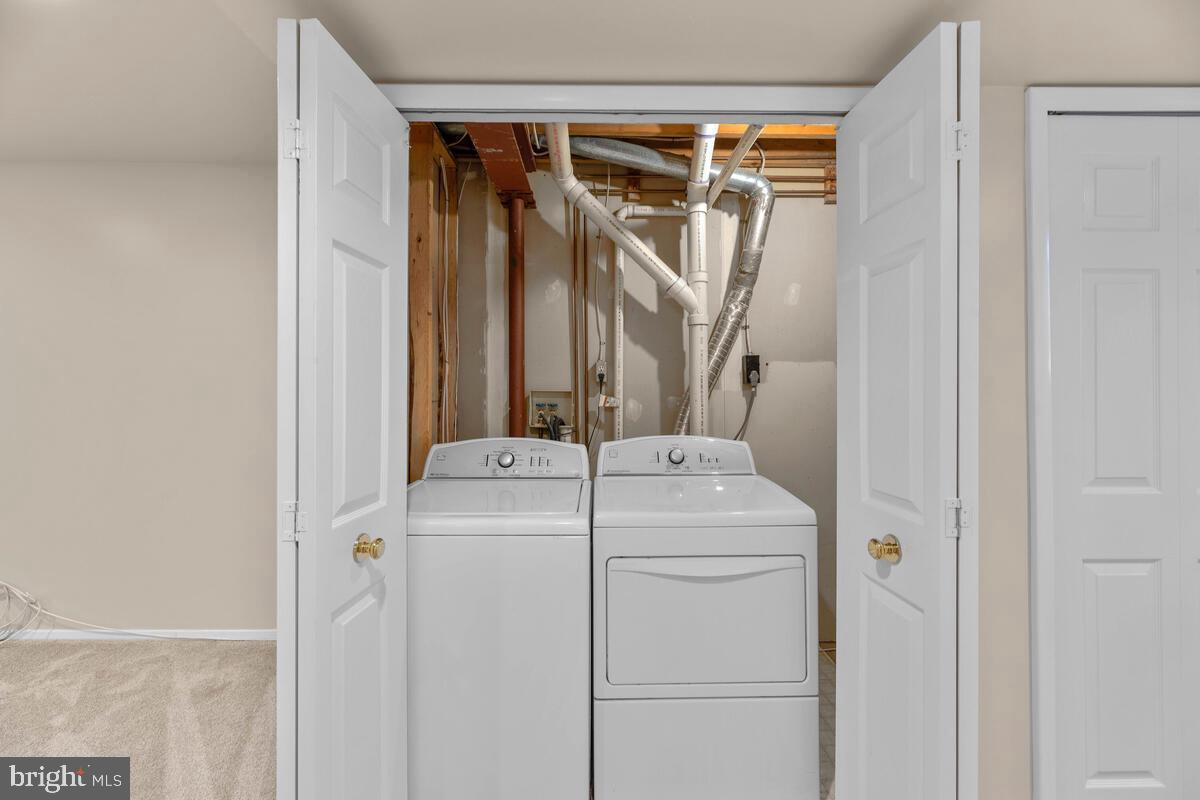 WOODLAND VILLAGE - Residential Lease