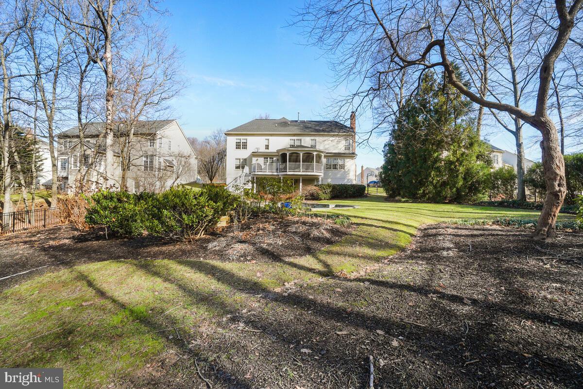 WINDSOR KNOLLS - Residential