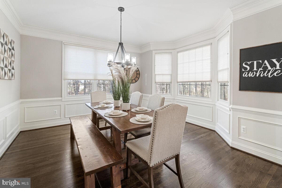 WINDSOR KNOLLS - Residential