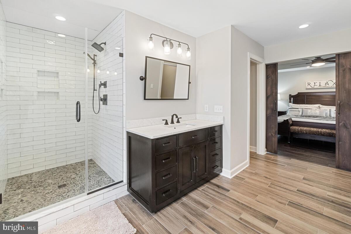 WINDSOR KNOLLS - Residential