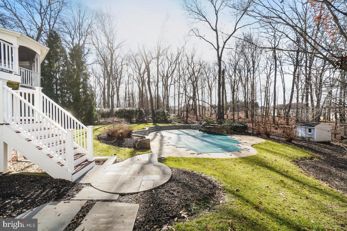 WINDSOR KNOLLS - Residential