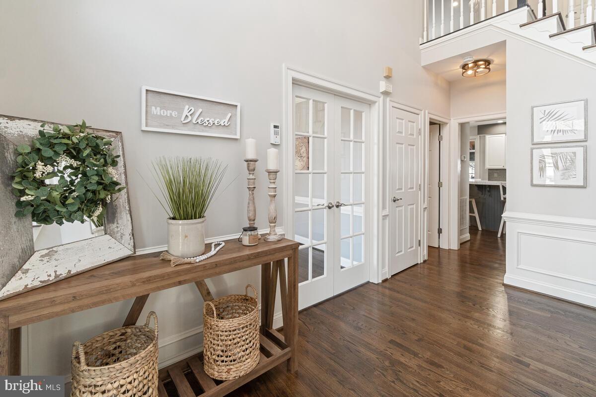 WINDSOR KNOLLS - Residential