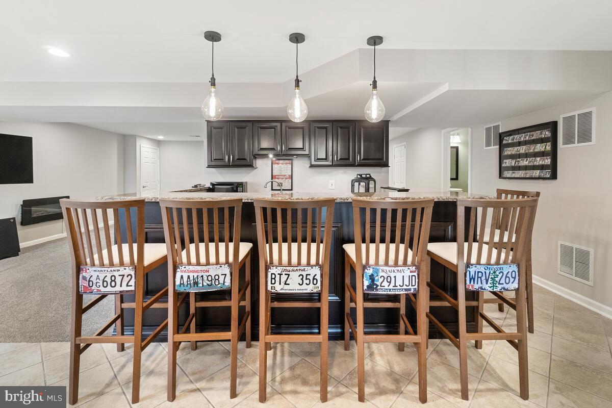 WINDSOR KNOLLS - Residential