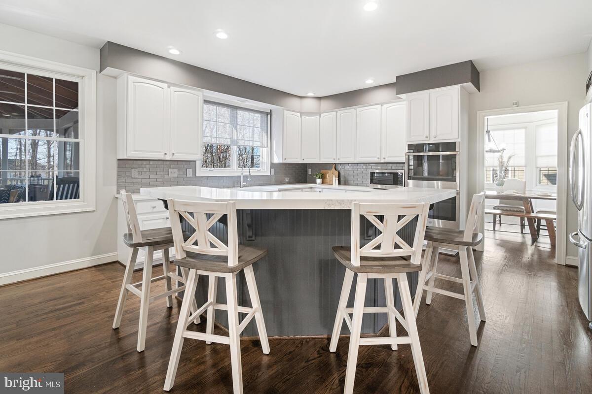 WINDSOR KNOLLS - Residential