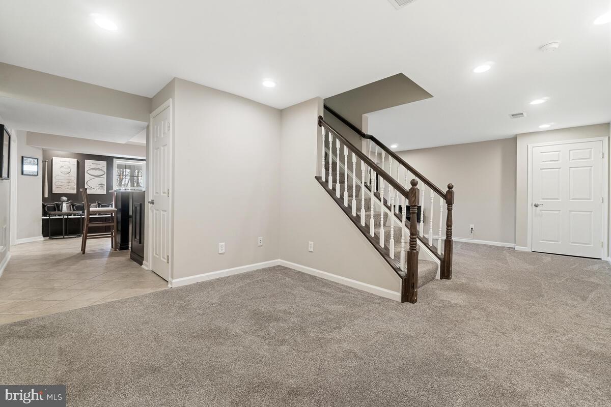 WINDSOR KNOLLS - Residential