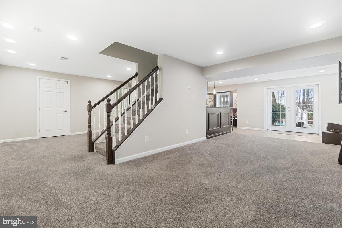 WINDSOR KNOLLS - Residential