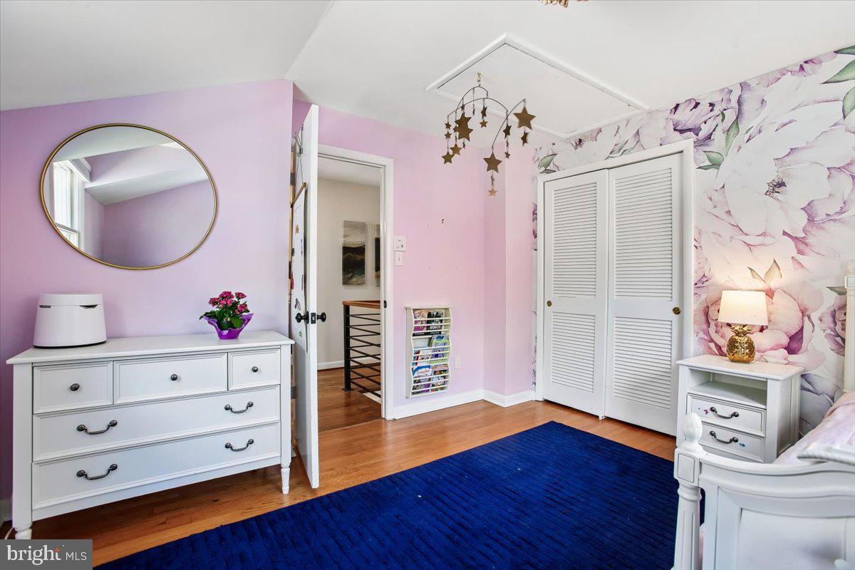 LORCOM GROVE - Residential