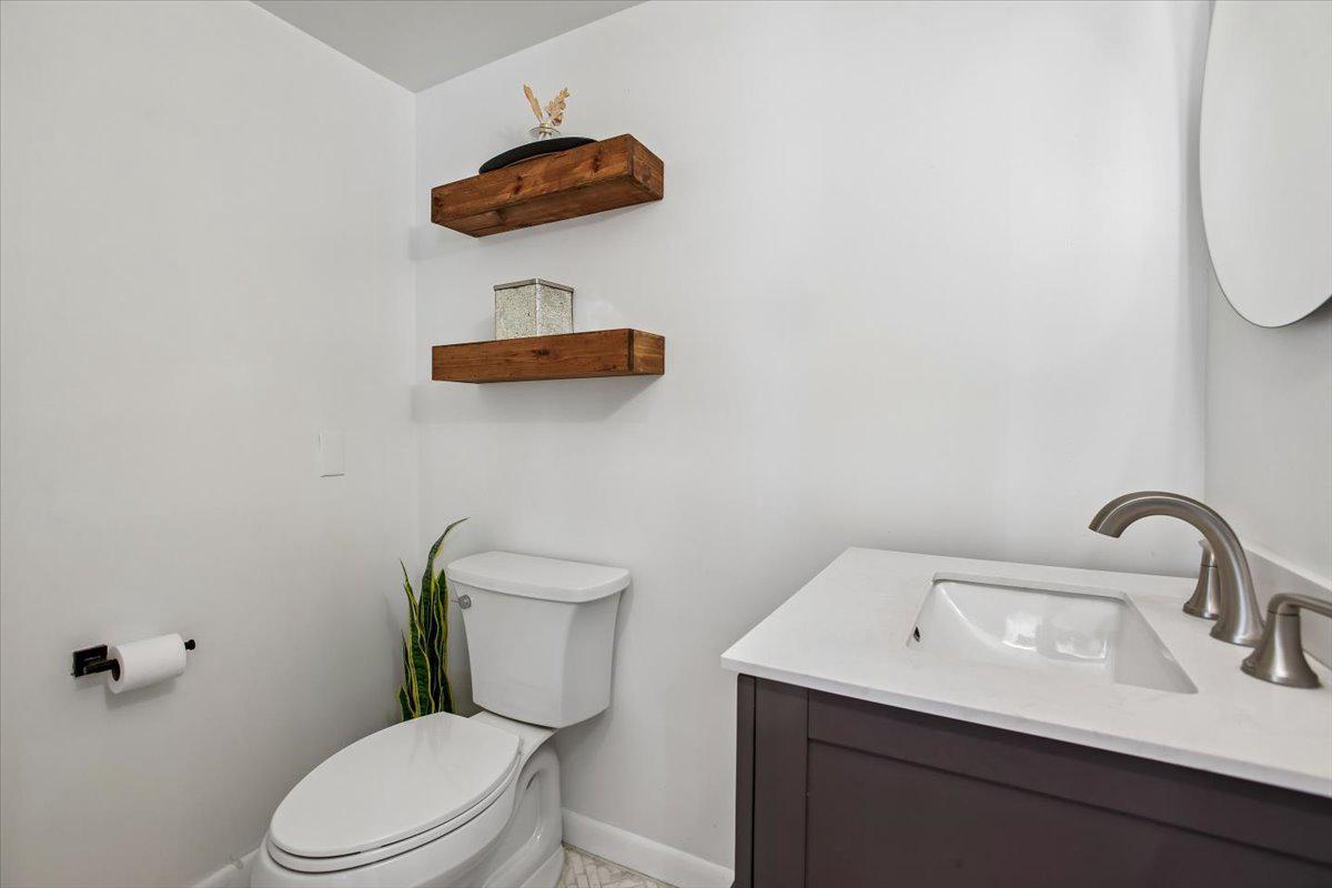 LORCOM GROVE - Residential