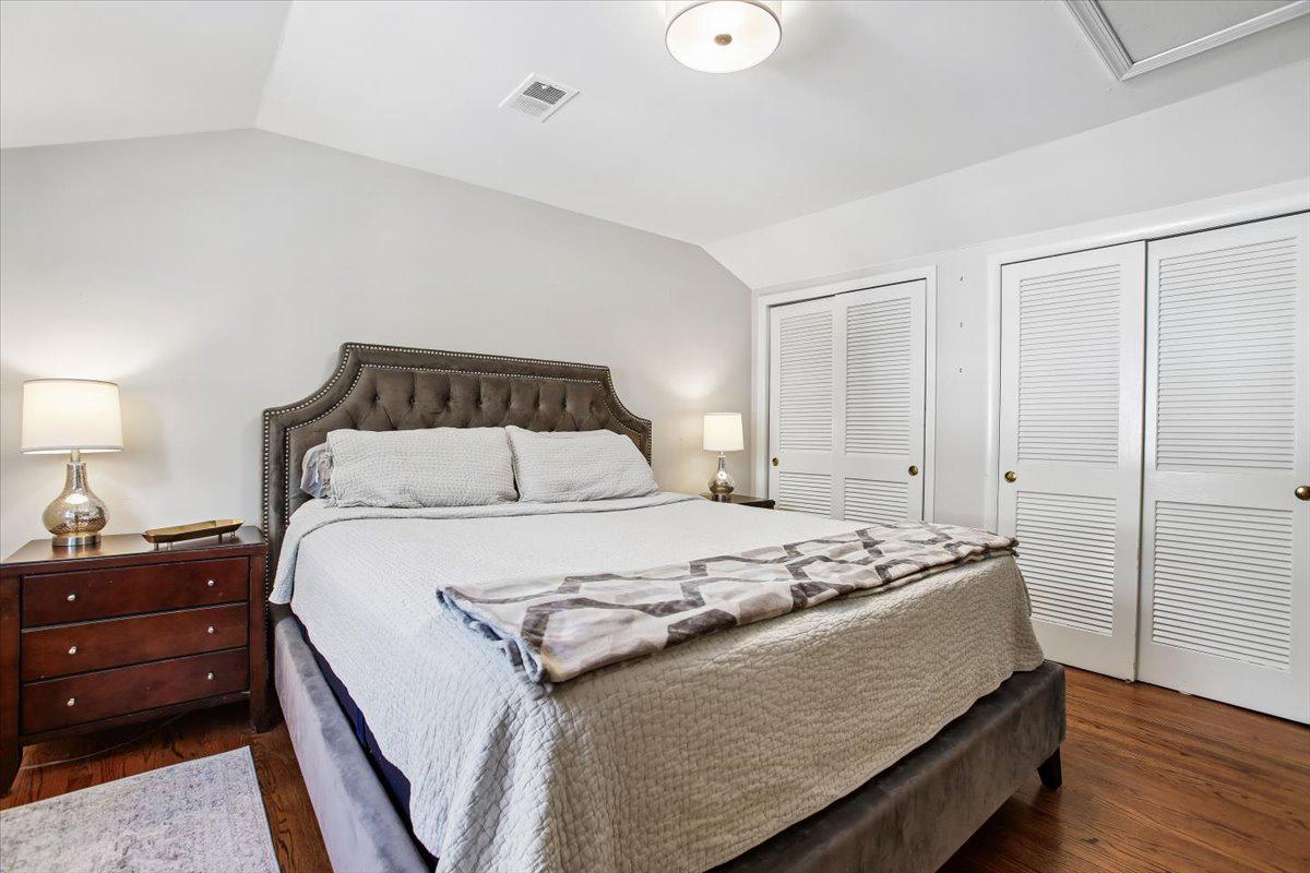 LORCOM GROVE - Residential