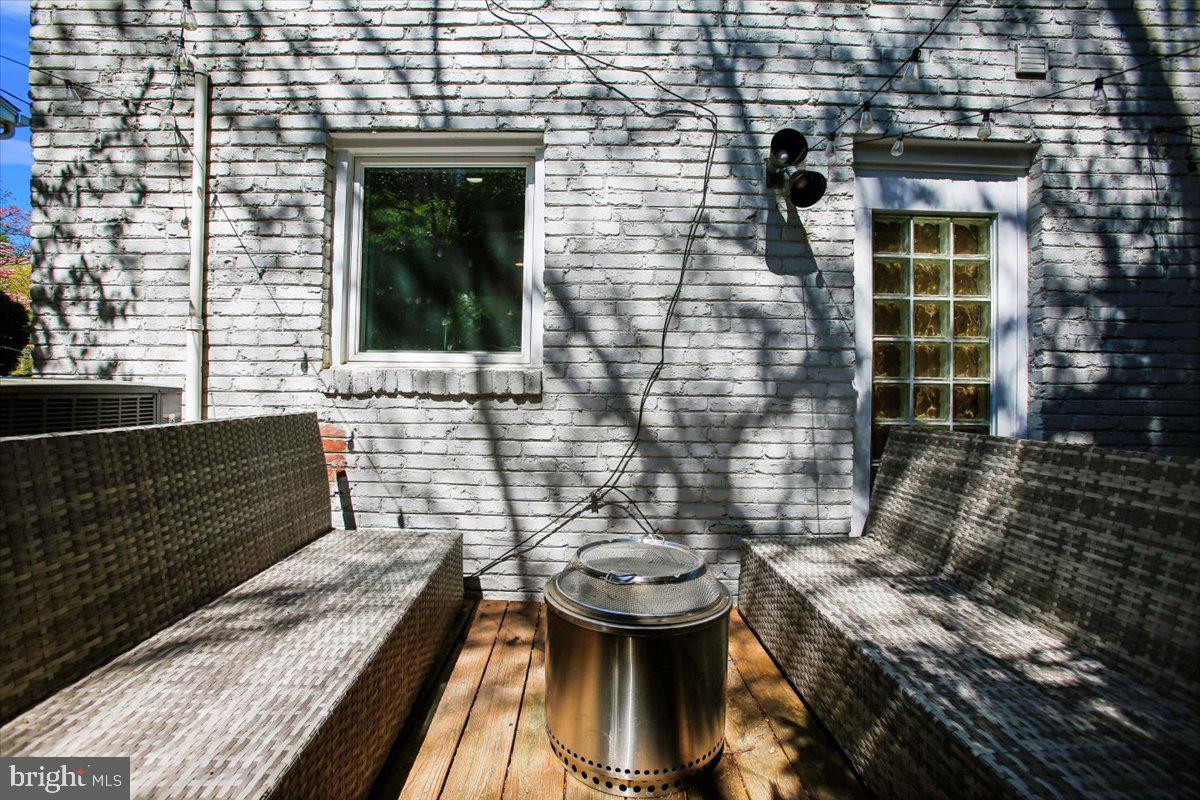 LORCOM GROVE - Residential