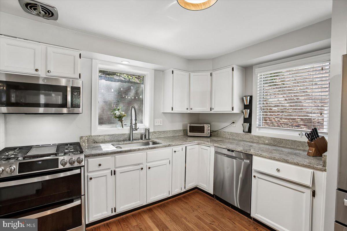 LORCOM GROVE - Residential