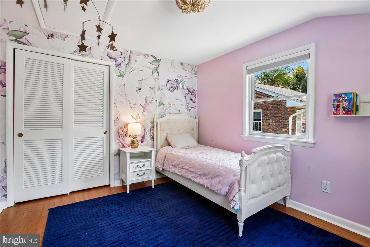 LORCOM GROVE - Residential