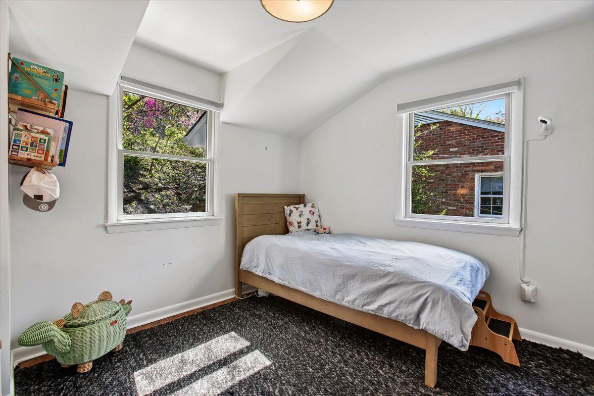 LORCOM GROVE - Residential