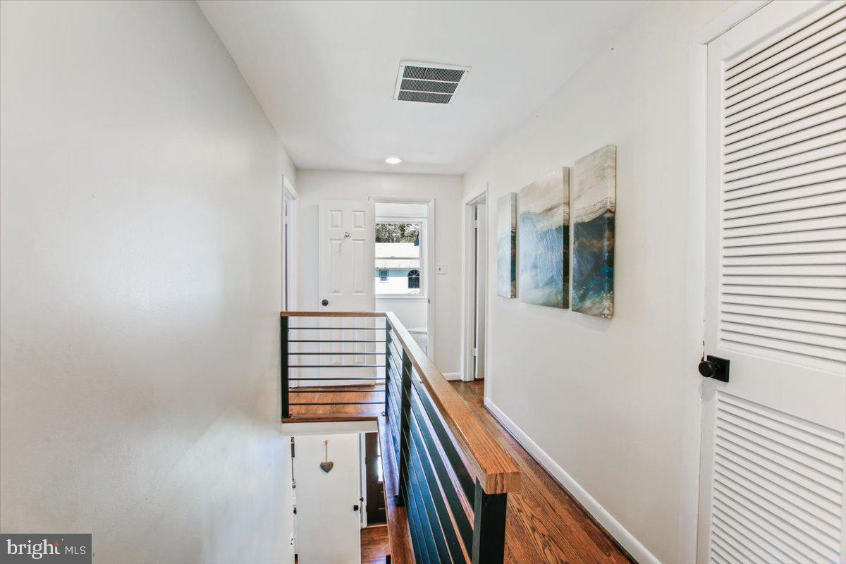 LORCOM GROVE - Residential