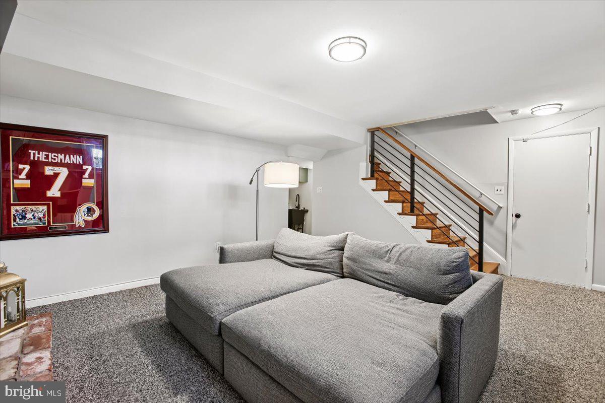 LORCOM GROVE - Residential