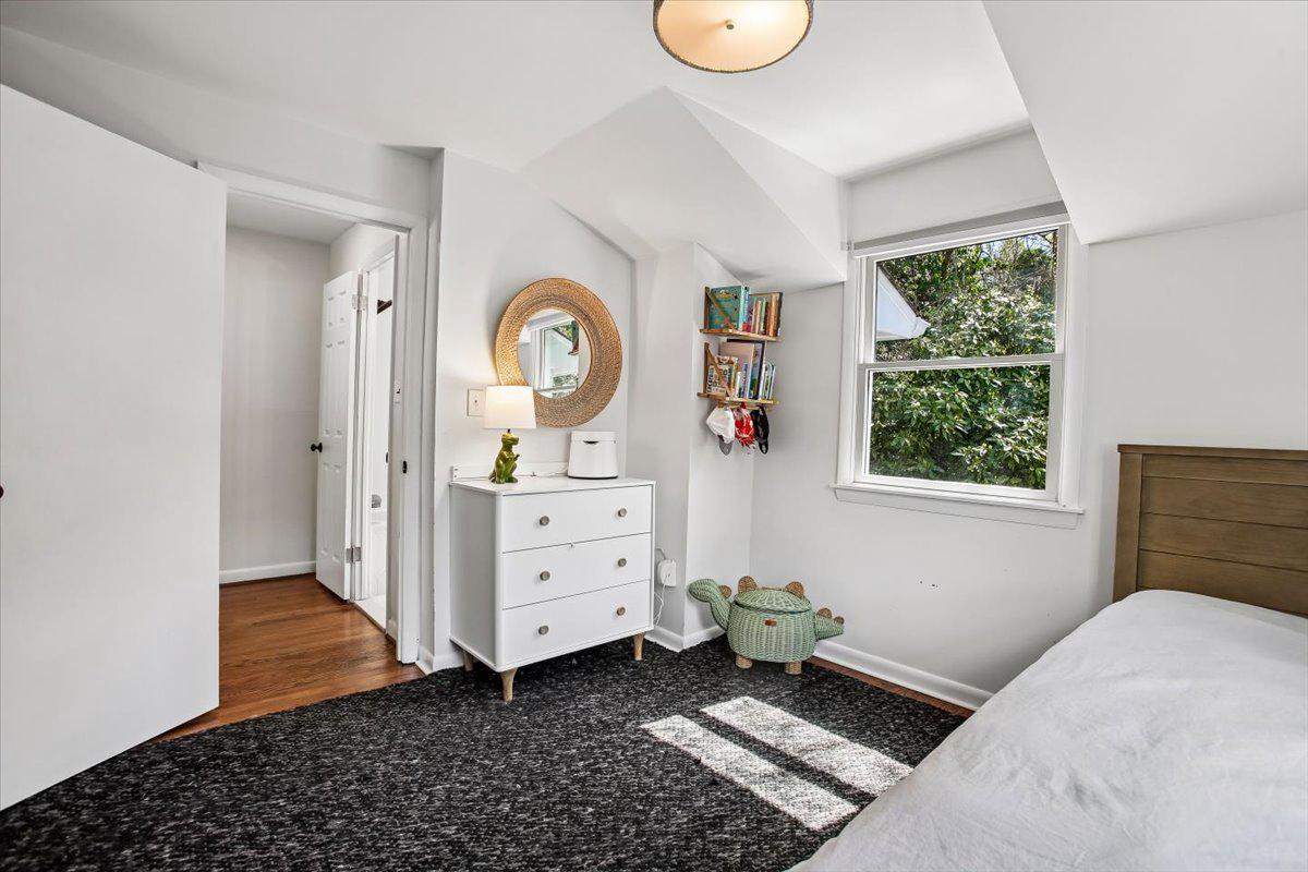 LORCOM GROVE - Residential