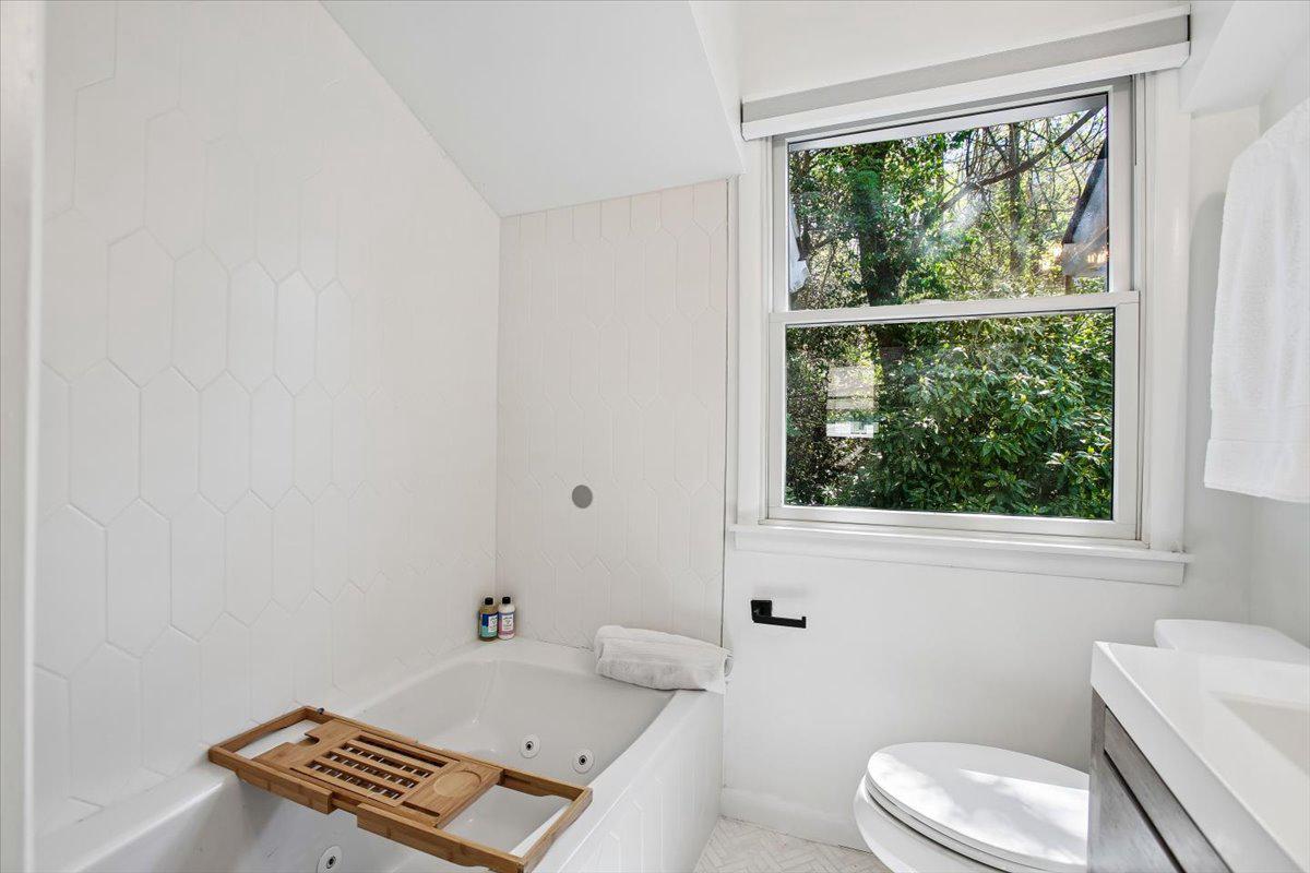 LORCOM GROVE - Residential