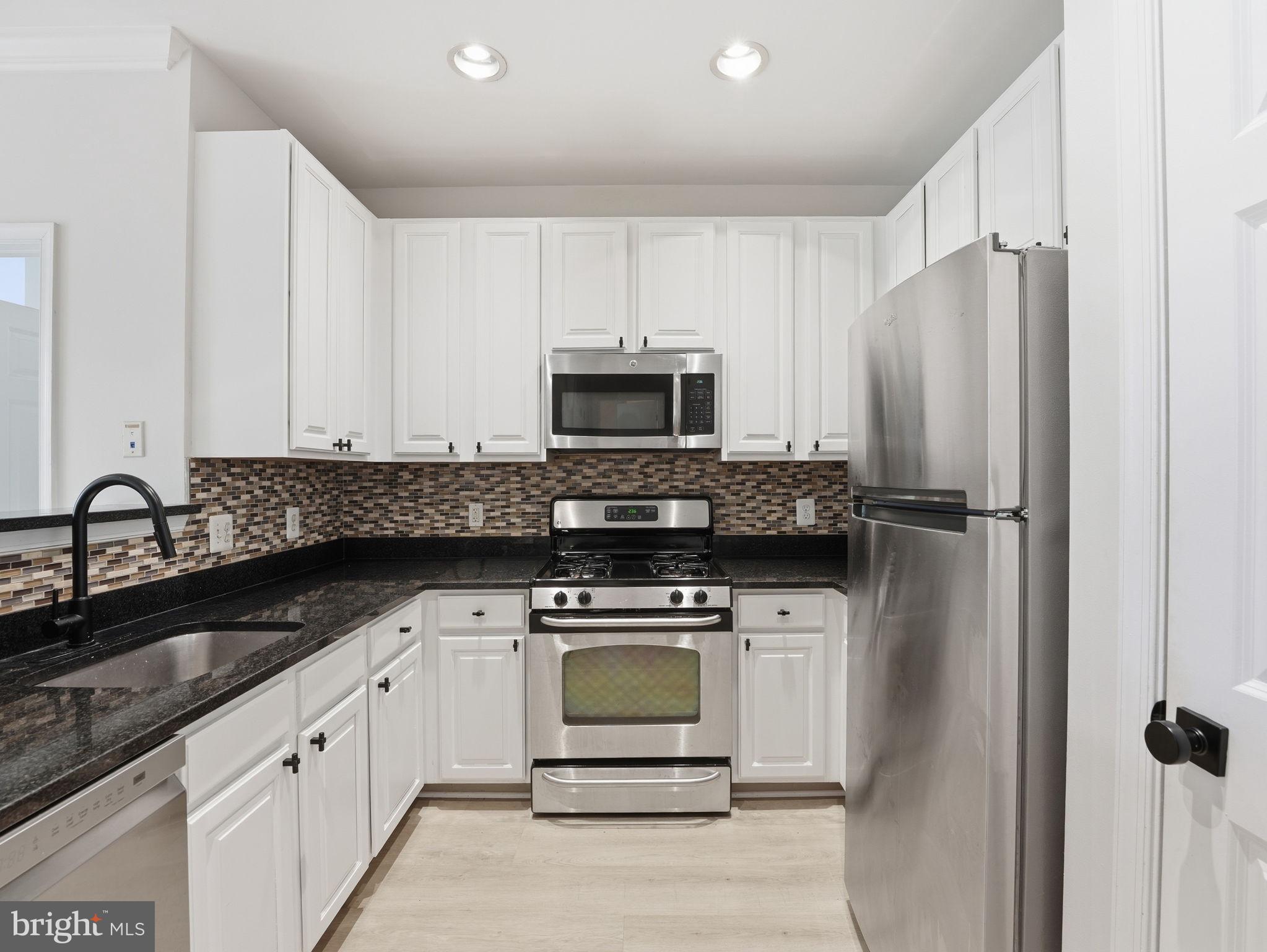 GROVE AT ARLINGTON - Residential