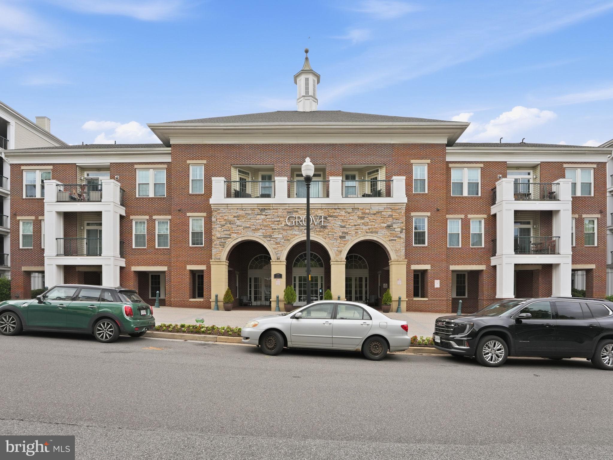 GROVE AT ARLINGTON - Residential