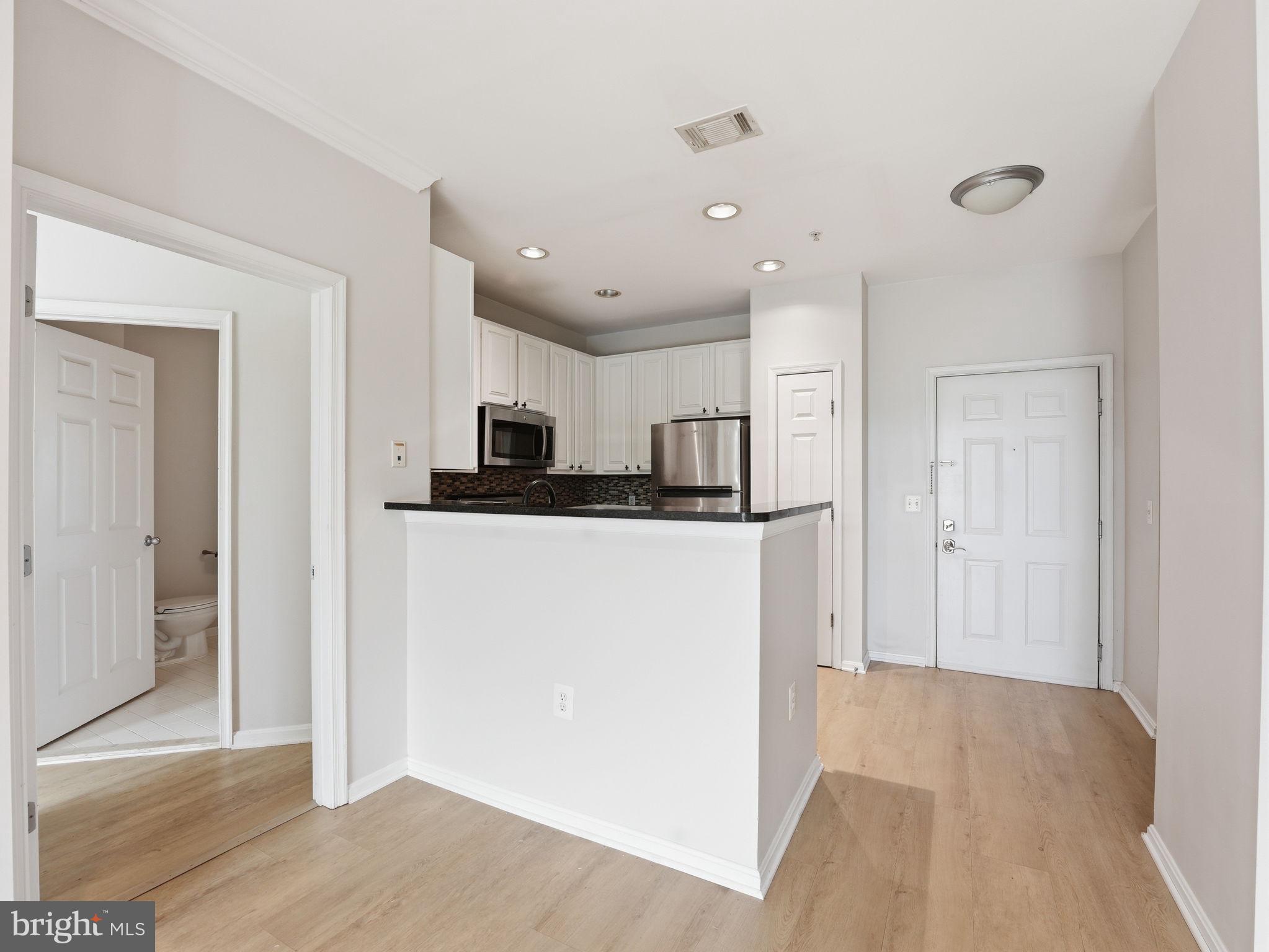 GROVE AT ARLINGTON - Residential