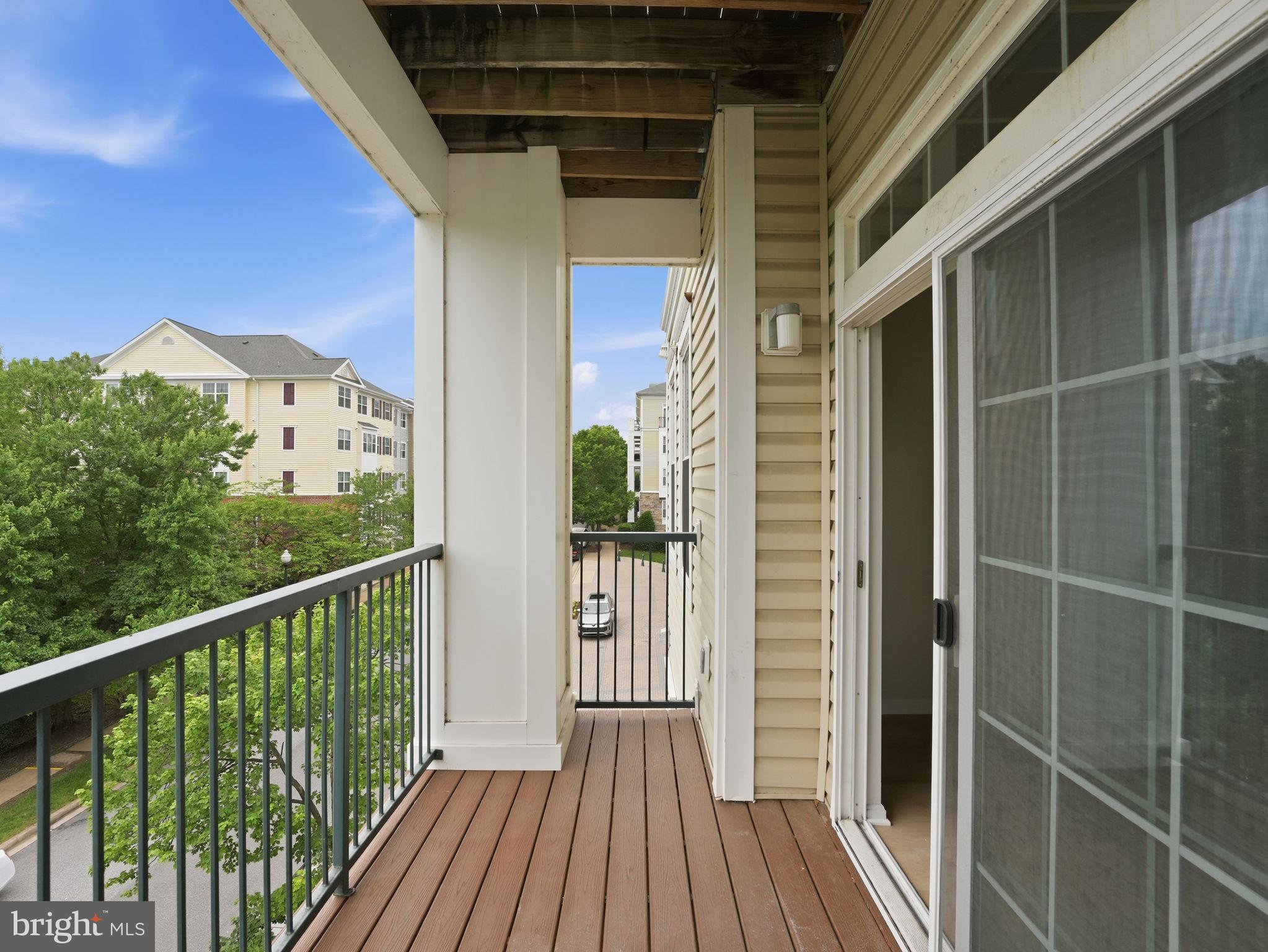 GROVE AT ARLINGTON - Residential