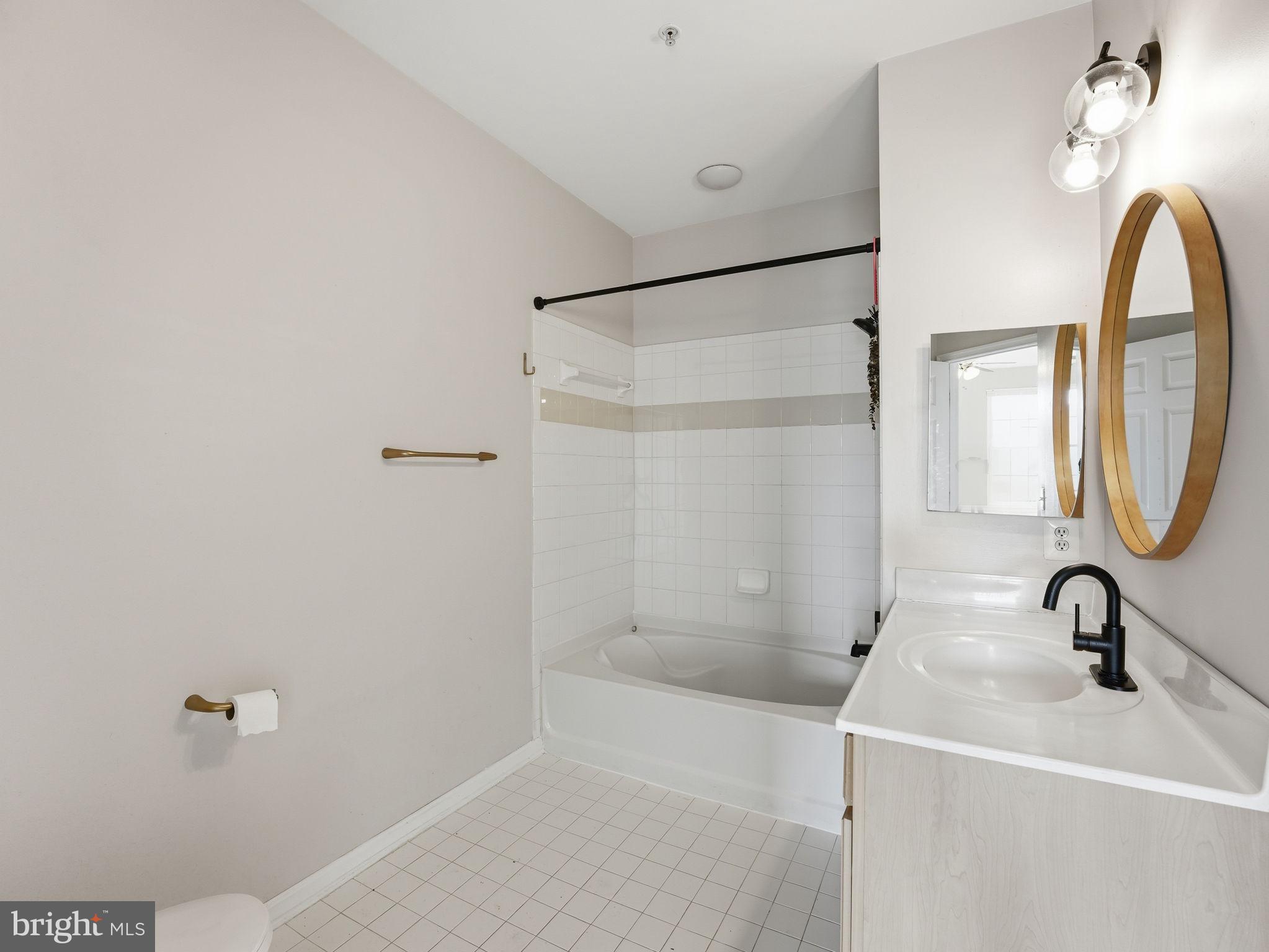 GROVE AT ARLINGTON - Residential