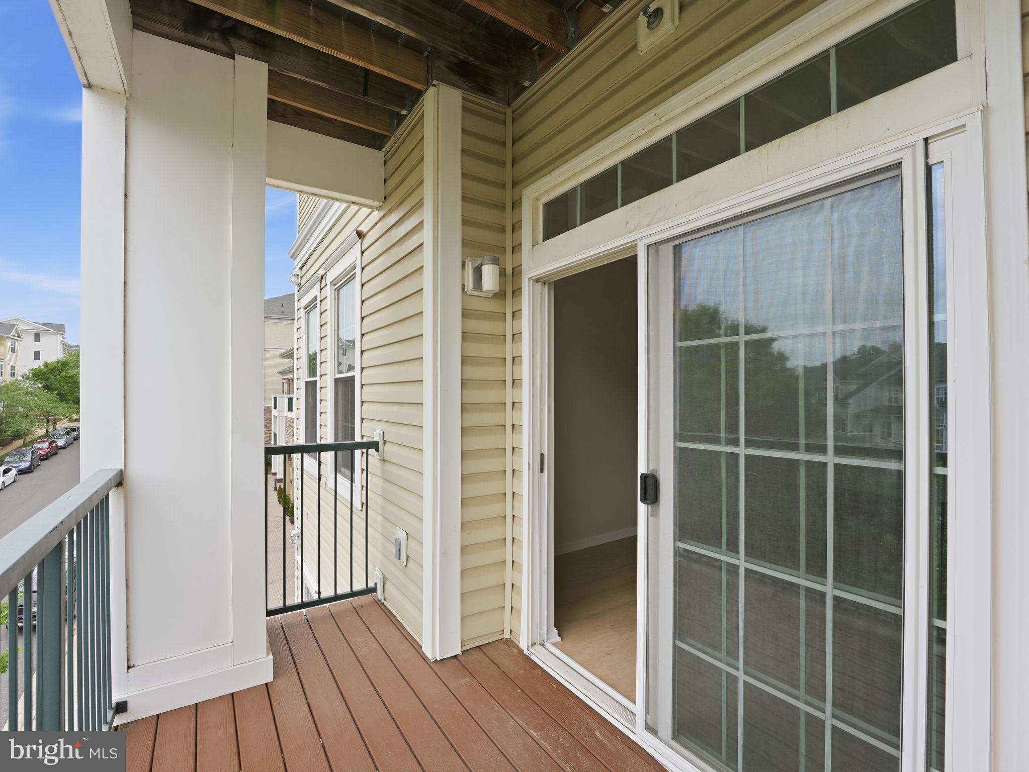 GROVE AT ARLINGTON - Residential