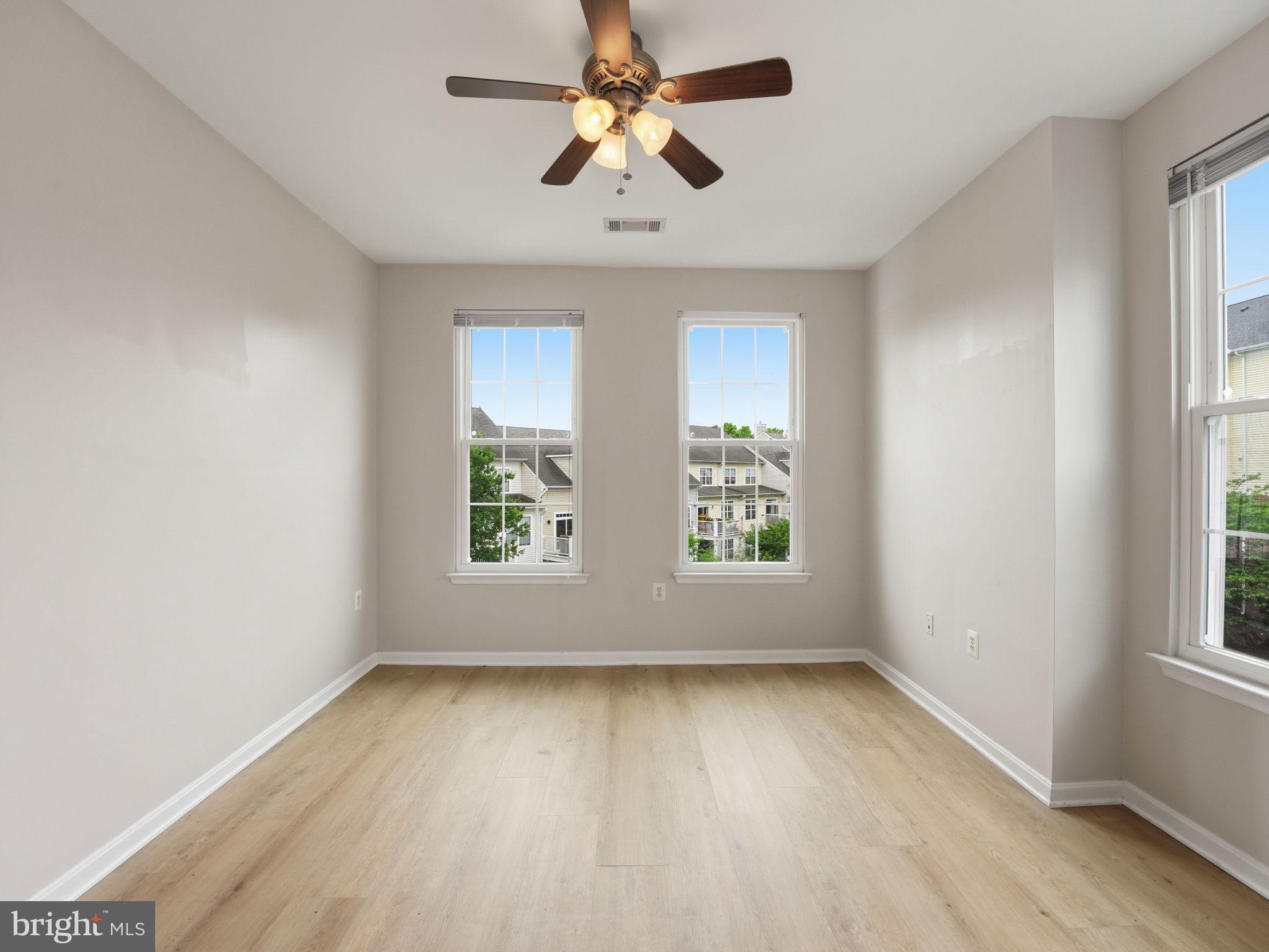 GROVE AT ARLINGTON - Residential