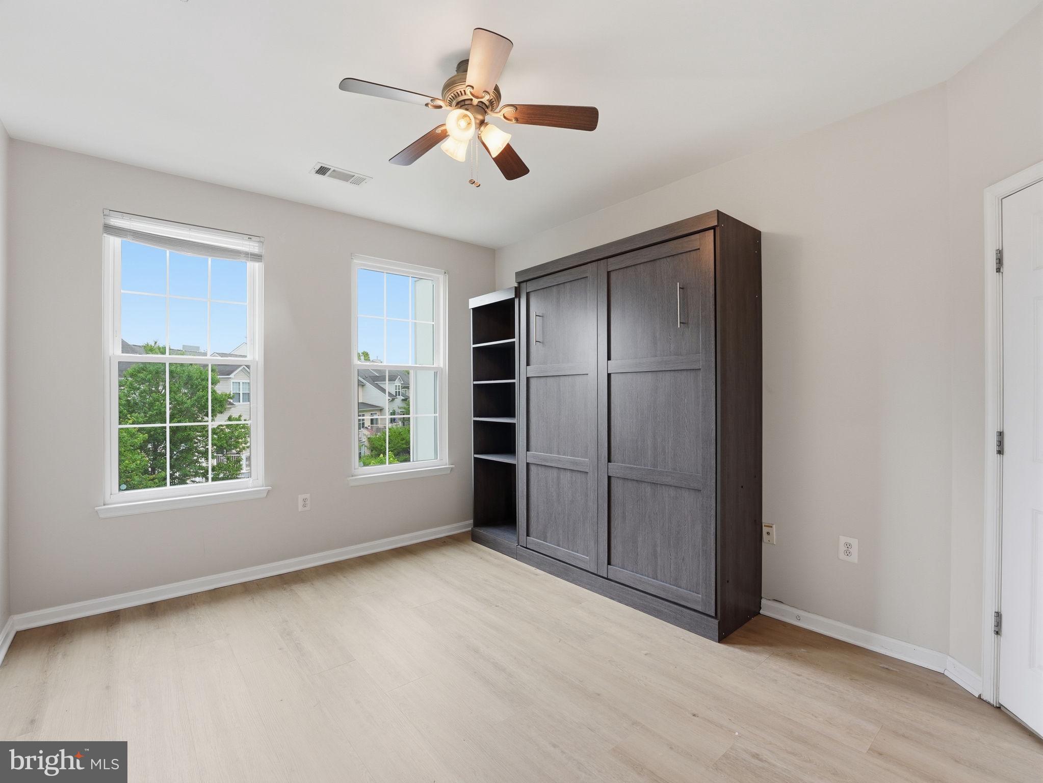 GROVE AT ARLINGTON - Residential