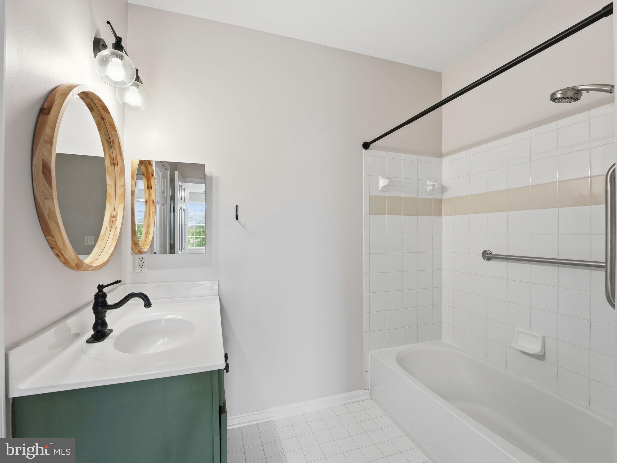 GROVE AT ARLINGTON - Residential