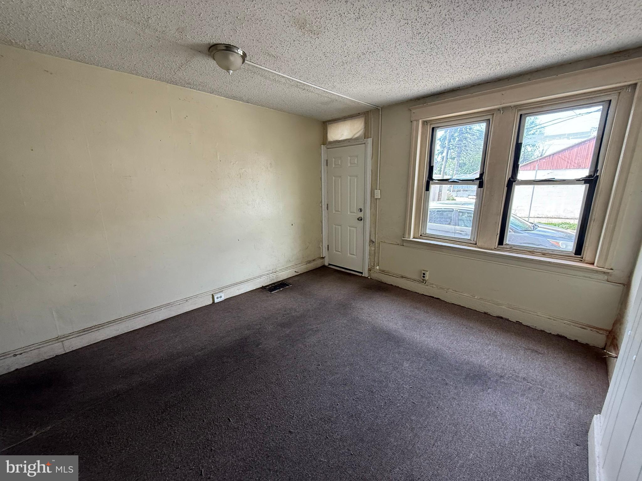 603 W ELM STREET