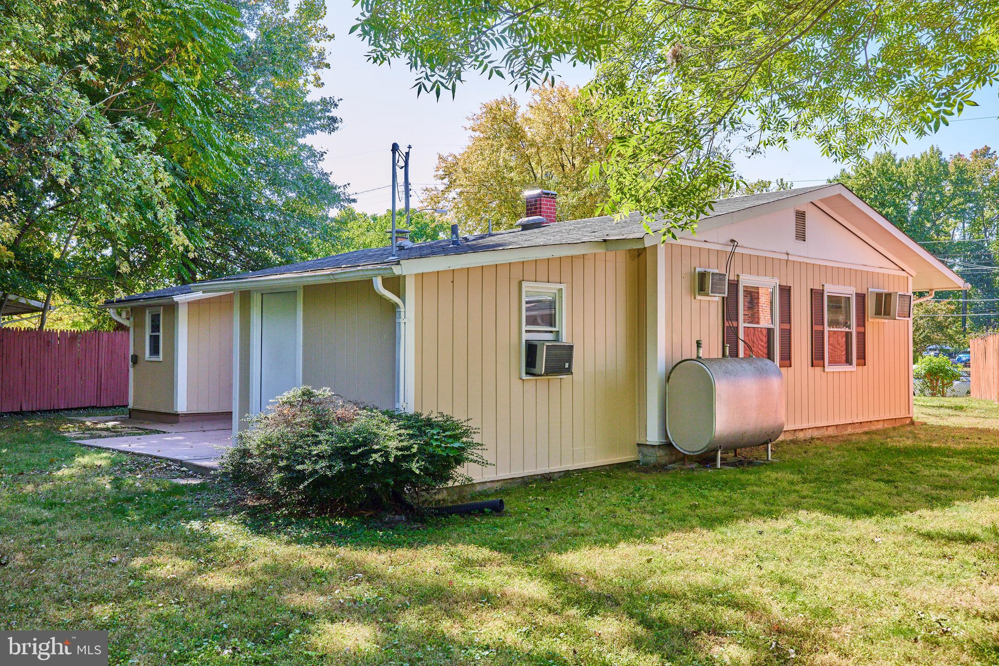 BELMONT - Residential Lease