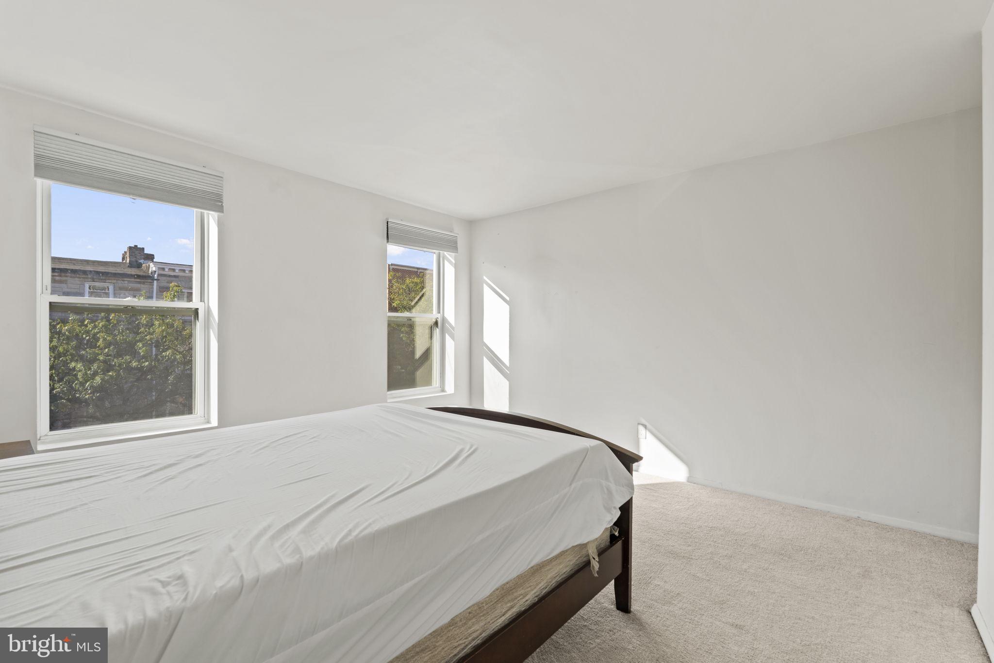 HOLLINS MARKET - Residential