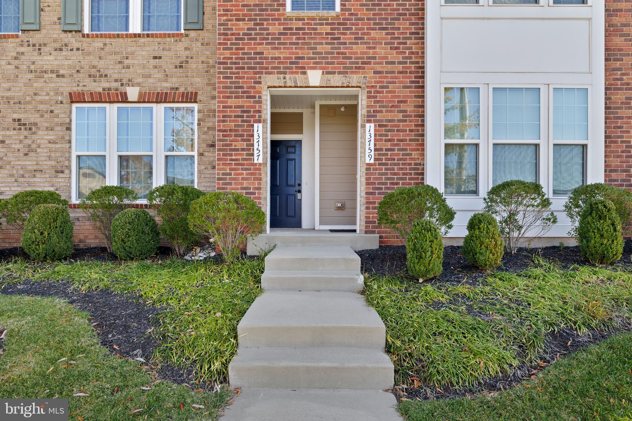 DISCOVERY SQUARE - Residential Lease